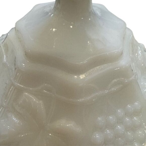 Vintage Octagonal White Milk Glass Compote With Lid Featuring Embossed Grapes & - Picture 12 of 14